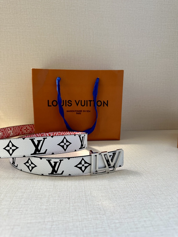 激安ルイヴィトンベルト素材ディテール